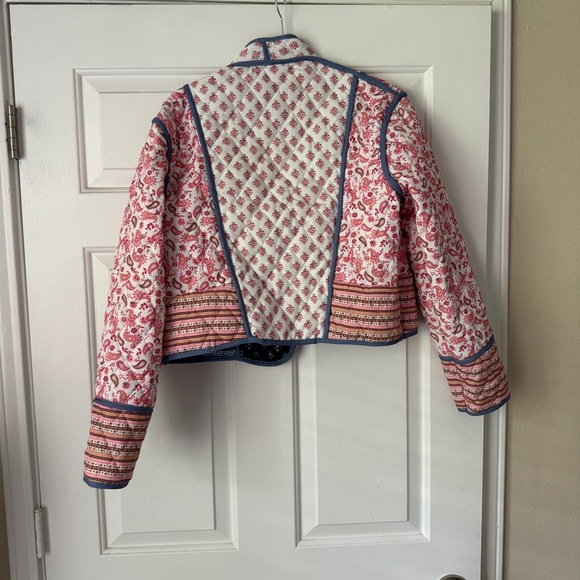 Reversible Quilted Cropped Patterned Jacket - Picture 10 of 13